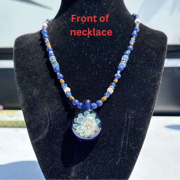 Glass Floral Pendent and Mixed Media Necklace in Shades of Blue & Silver tones. - Picture 3 of 13